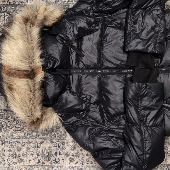 S13 NYC Down Glossy Puffer Jacket w/ Faux Fur Trim in Black Thumbhole - Picture 1 of 7